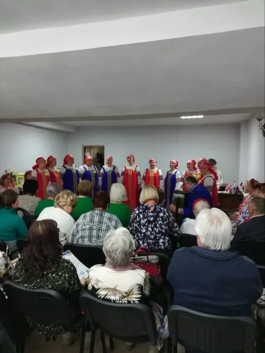 photo_5282747063722513293_y