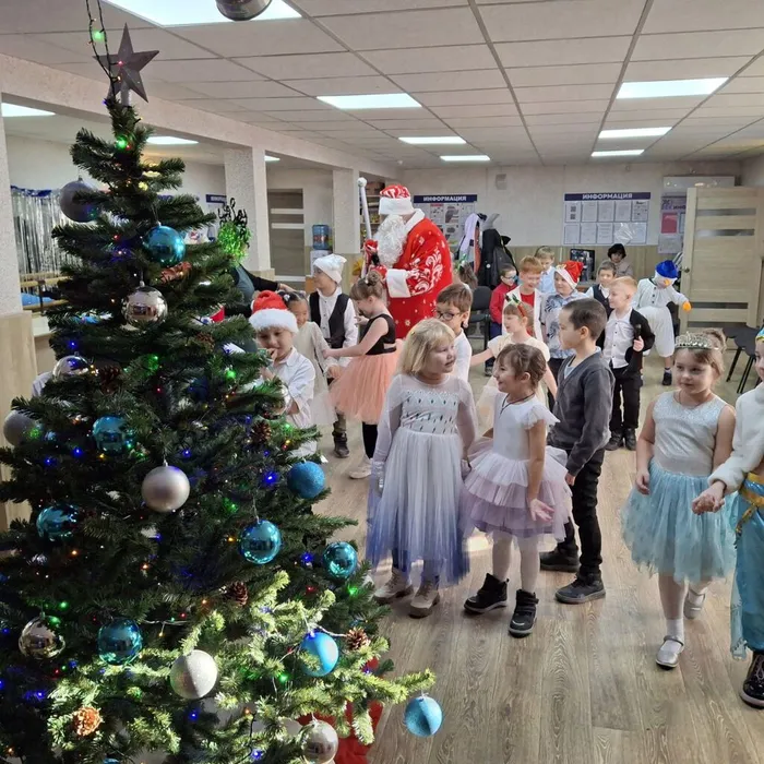 photo_5359795345333882076_y