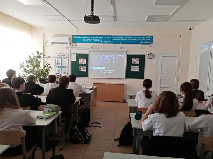 photo_5460785582834387954_y